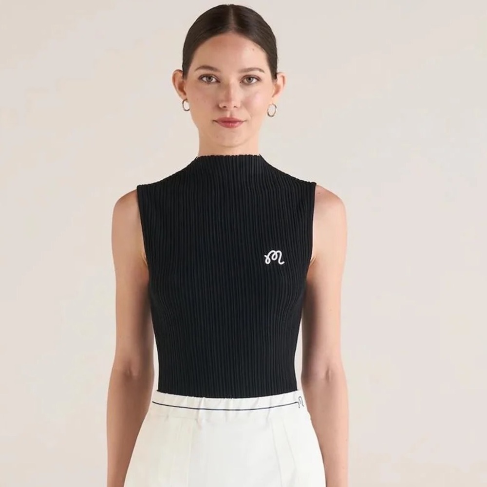 Malbon Ace Sleeveless Mockneck ll Golf Top Size S NWT
